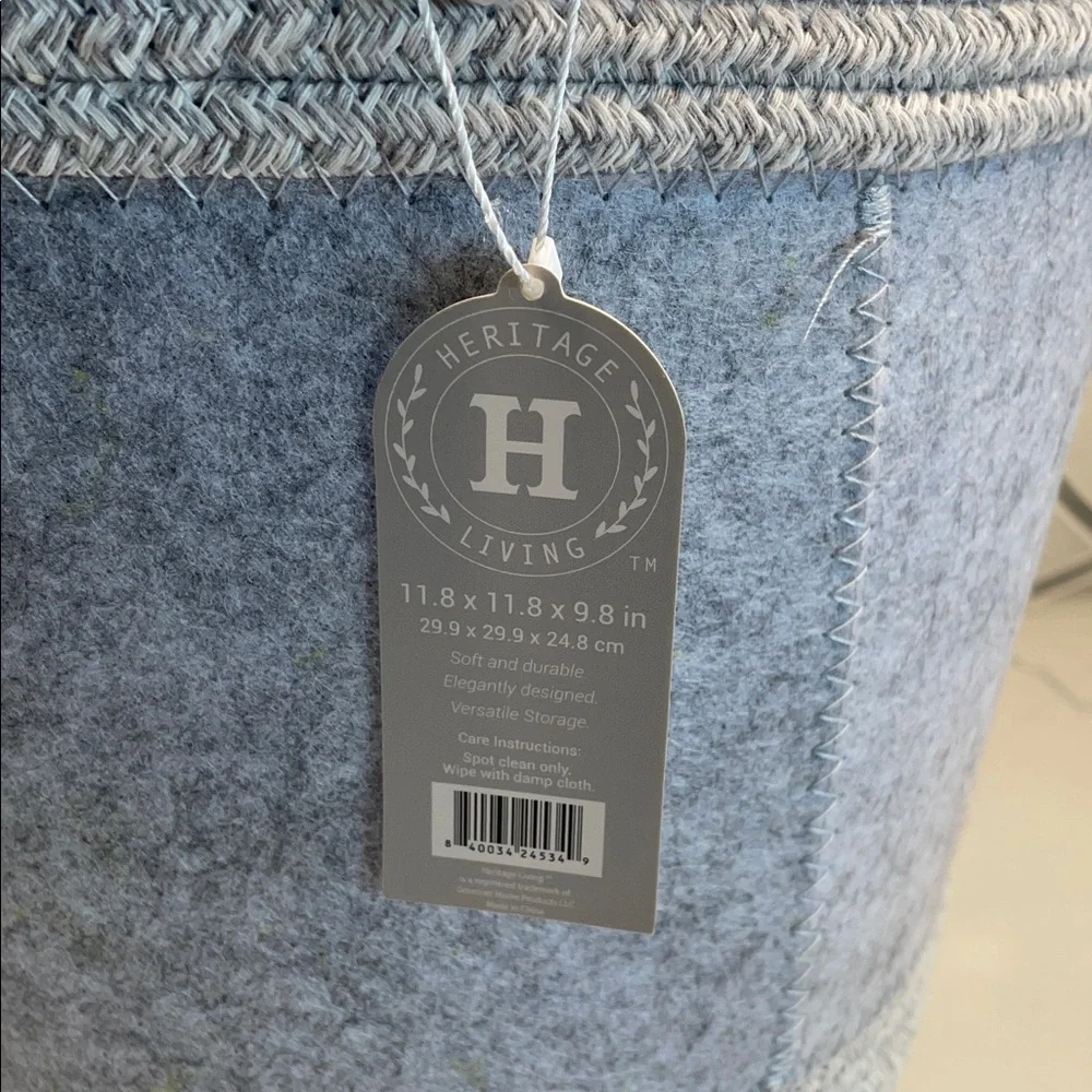 NWT Heritage Living felt storage bucket.